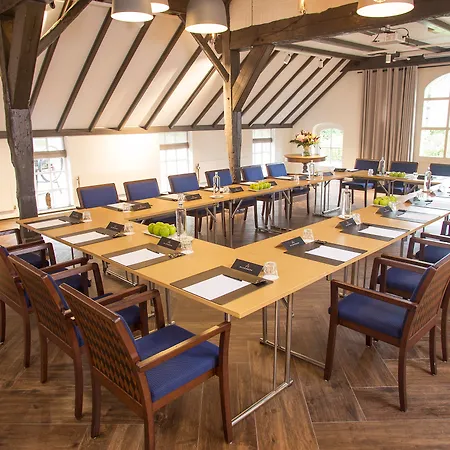 Fletcher Hotel-restaurant De Klepperman Hotell 4*